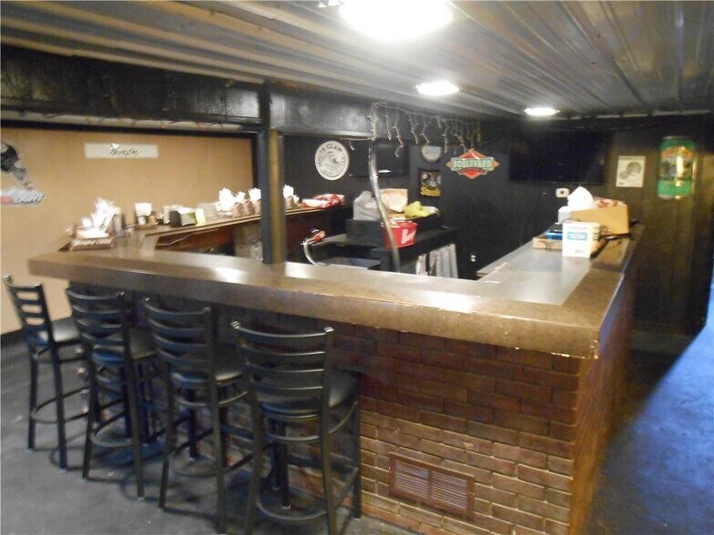 More Photos Of 164 Coyle Curtain Rd, Monongahela General Retail For Sale