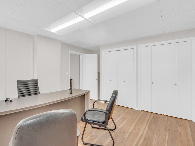 More Photos Of 239 E Main St, Westminster Office For Sale