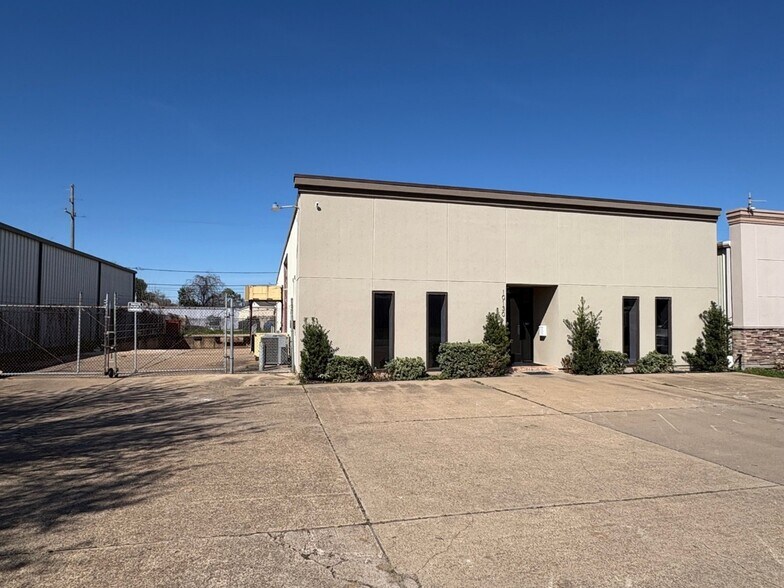 Primary Photo Of 10130 Talley Ln, Houston Warehouse For Lease