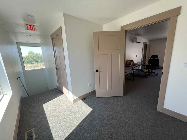 More Photos Of 3746 N Higley Rd, Ogden Showroom For Lease