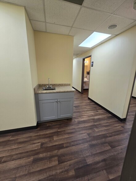 More Photos Of 6344 E Broadway Rd, Mesa Medical For Lease