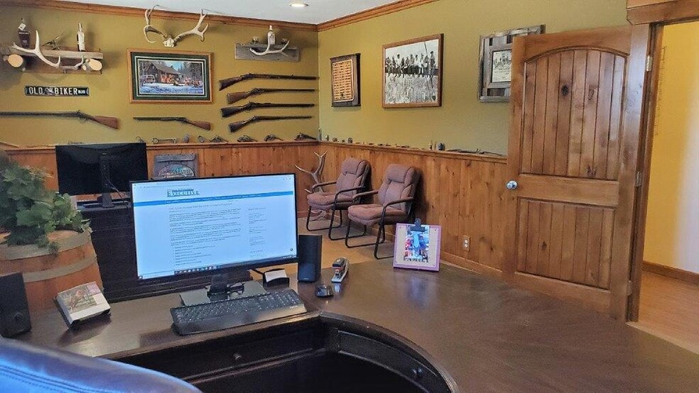 More Photos Of 41614 102nd St E, Palmdale Industrial For Lease