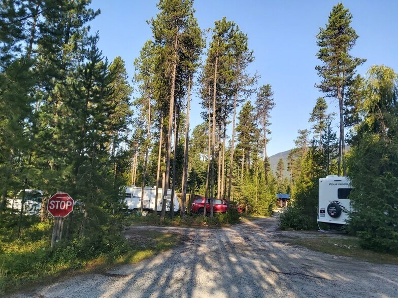 More Photos Of 991 Frontage rd, Blue River Trailer Camper Park For Sale