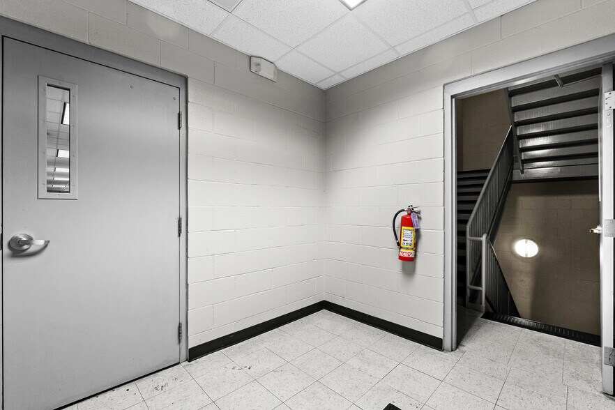 More Photos Of 7200 Highway 150, Greenville Office For Sale