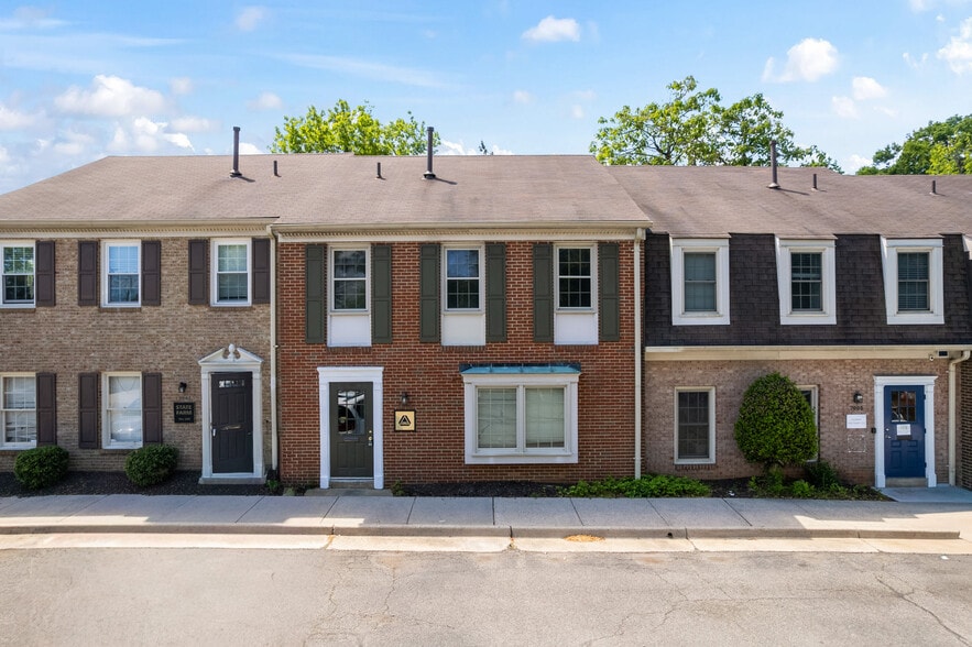 Primary Photo Of 7003 Kilworth Ln, Springfield Office For Sale