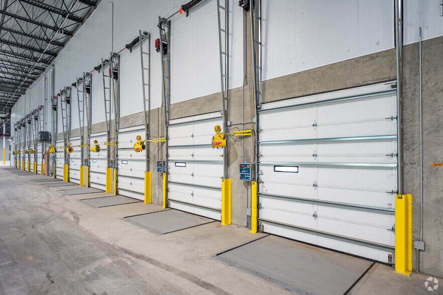 More Photos Of 22801 8th St E, Sonoma Warehouse For Sale