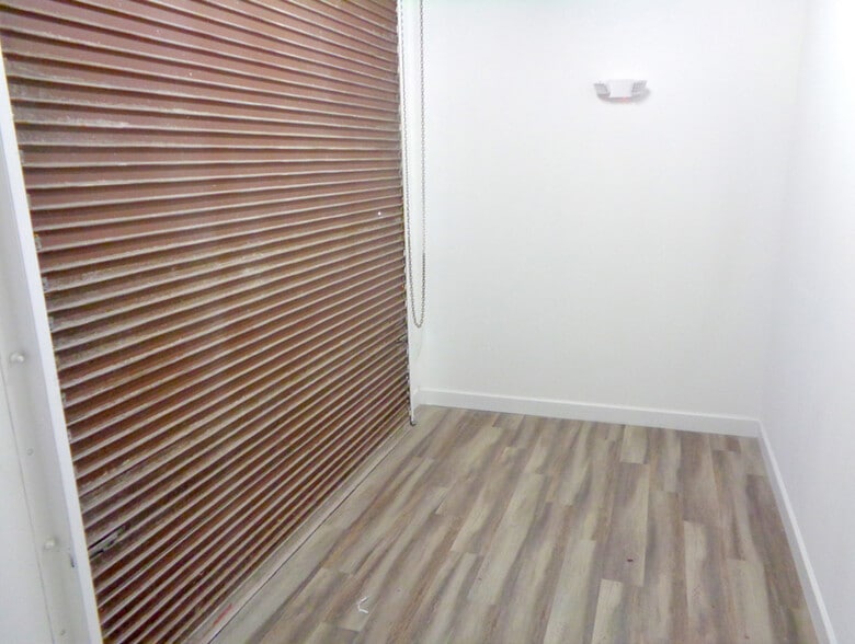 More Photos Of 11300-11354 Wiles Rd, Coral Springs General Retail For Lease