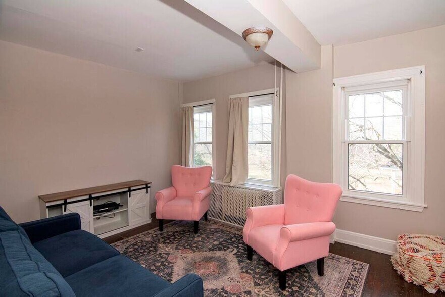 More Photos Of 158 Academy Lane Dr, Pence Springs Hotel For Sale