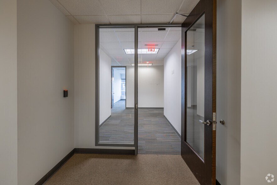Photo of 17th Floor Ste 1710