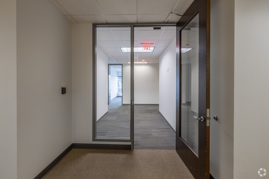More Photos Of 1 W 3rd St, Tulsa Unknown For Lease