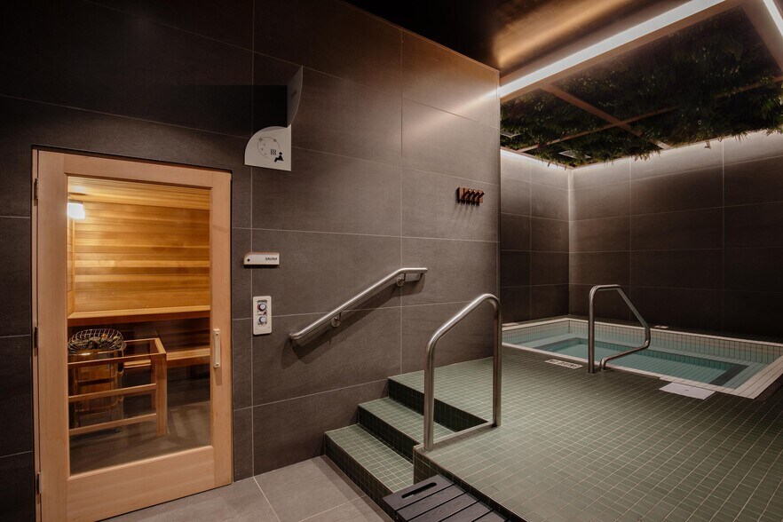 More Photos Of 1390 NE Compton Dr, Hillsboro Apartments For Lease