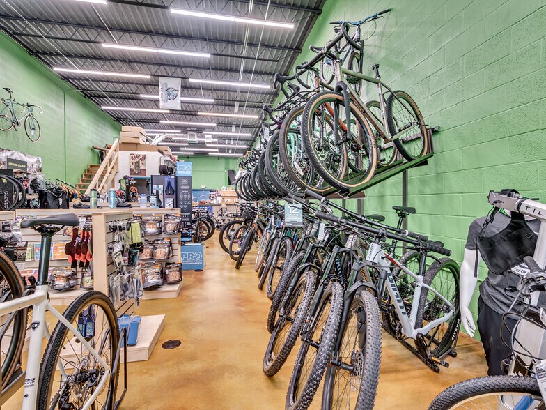 More Photos Of 111 N Broadway St, Tecumseh Office For Sale