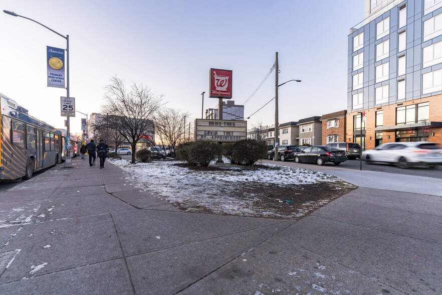 More Photos Of 132-40 Metropolitan Ave, Jamaica Storefront Retail Office For Lease