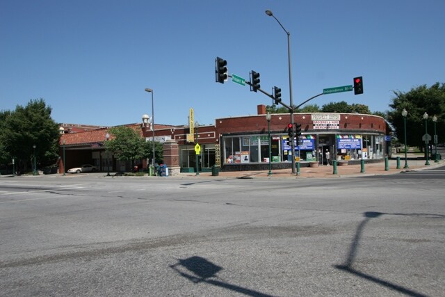 More Photos Of 2526-2536 Independence Ave, Kansas City Storefront For Sale