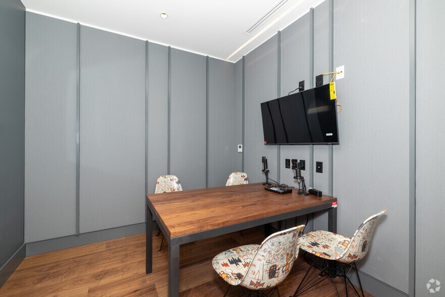 More Photos Of 435 N Broad St, Philadelphia Apartments For Lease