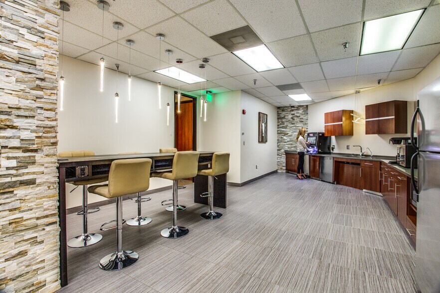 More Photos Of 1400 Preston Rd, Plano Office For Lease