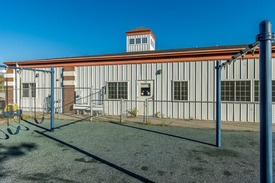 More Photos Of 5 Willey Rd, Saco General Retail For Sale