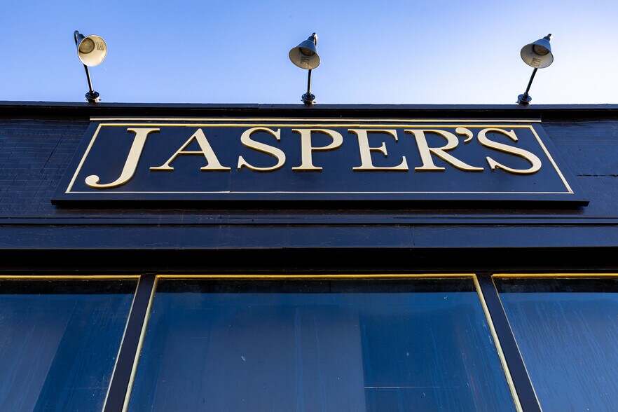 More Photos Of 6957 Sebastopol Ave, Sebastopol Restaurant For Lease