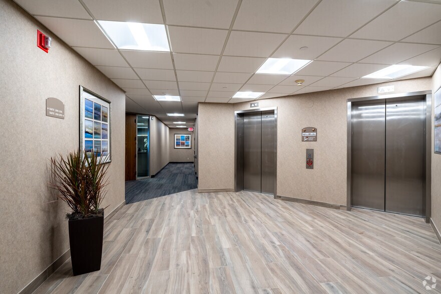 More Photos Of 7401 Metro Blvd, Edina Office For Lease