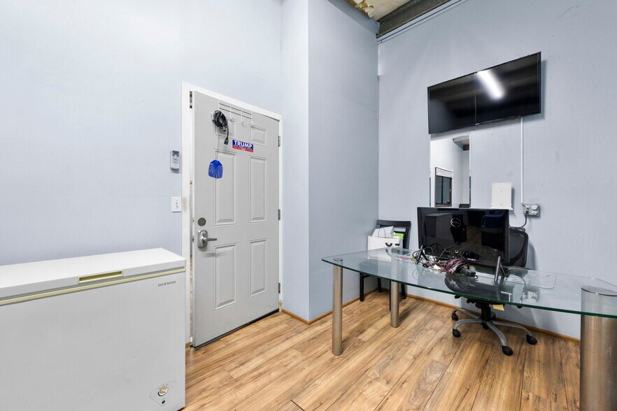 More Photos Of 1033-1047 W 3rd St, San Bernardino Warehouse For Sale