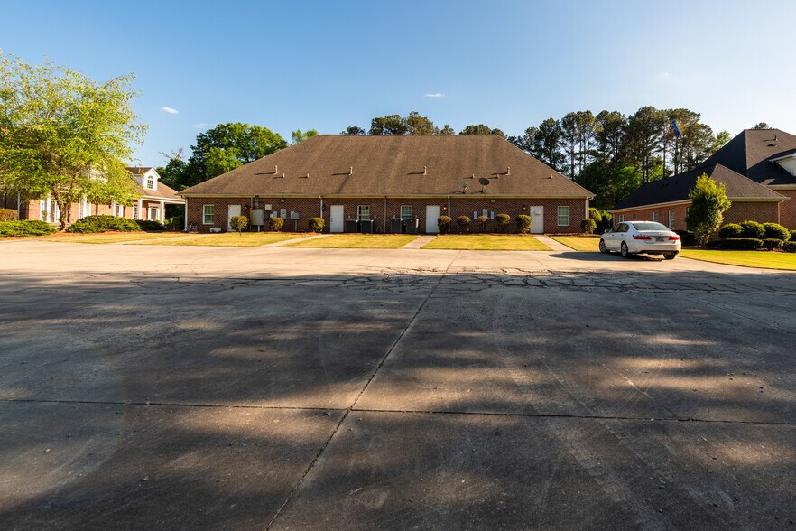 More Photos Of 111 Laurel Creek Rd Se, Calhoun Medical For Lease