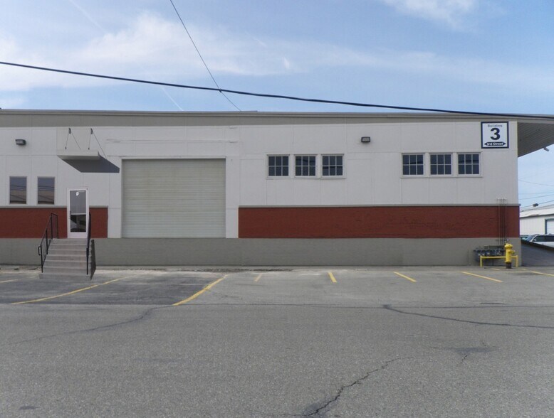 More Photos Of 3808 N Sullivan Rd, Spokane Valley Warehouse For Lease