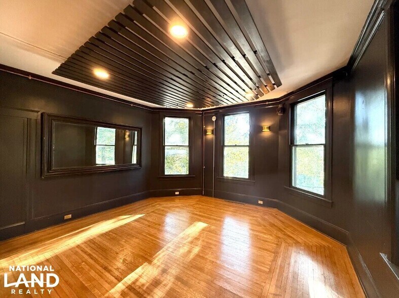 More Photos Of 4 S 1st St, Denton Specialty For Sale