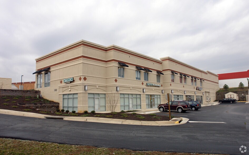 More Photos Of 1931 Plank Rd, Fredericksburg Storefront Retail Office For Lease