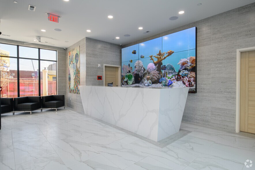 Primary Photo Of 4900 Spruce St, Philadelphia Apartments For Sale