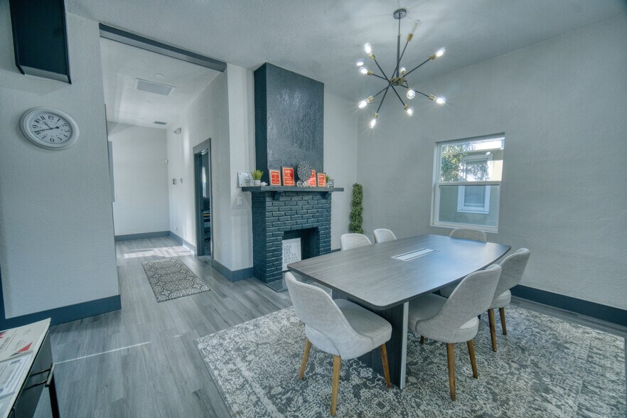 More Photos Of 141-143 Avenue E SW, Winter Haven Office Residential For Lease