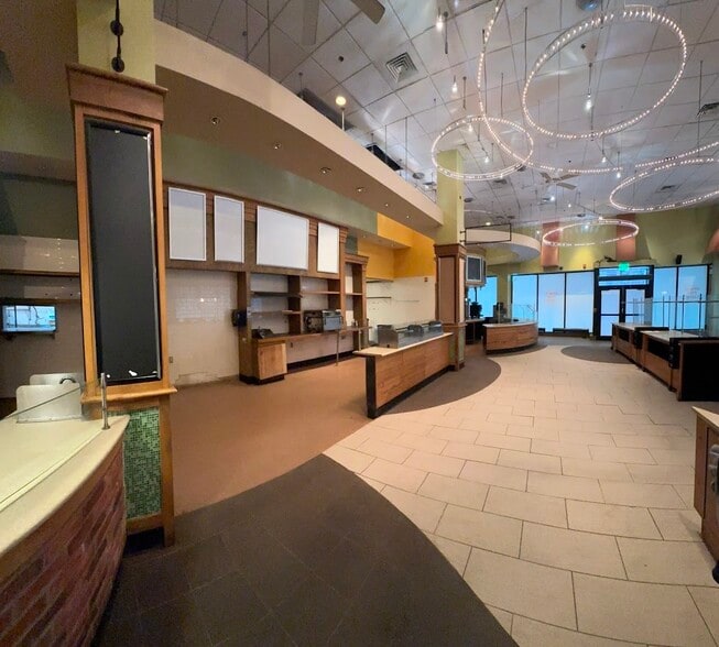 More Photos Of 52 Summer St, Boston General Retail For Lease