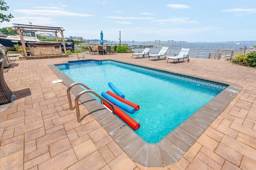 More Photos Of 720 Clarence Ave, Bronx Multifamily For Sale