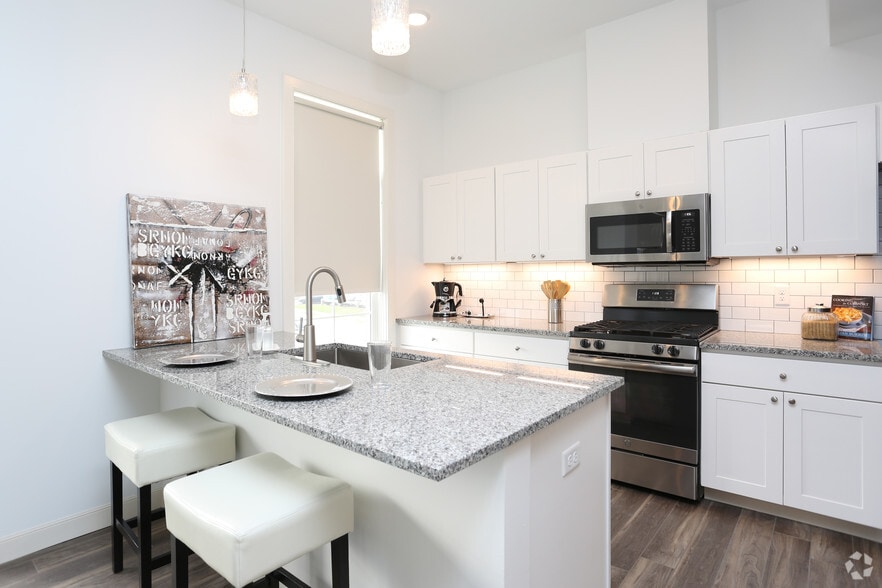 More Photos Of 164 Chalmers Ave, Buffalo Apartments For Sale