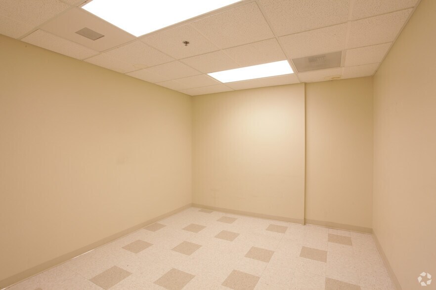 More Photos Of 3061 S Maryland Pky, Las Vegas Medical For Lease