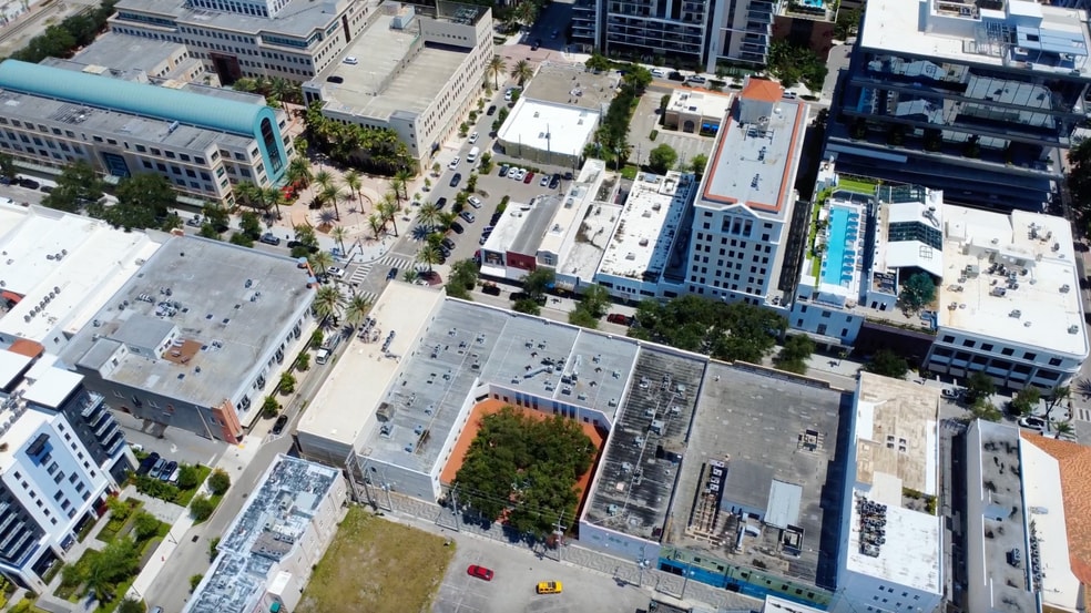 More Photos Of 325 Clematis St, West Palm Beach Restaurant For Lease