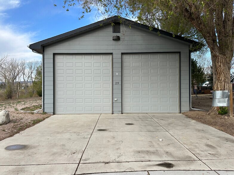 More Photos Of 17 S Cantril St, Castle Rock Lodge Meeting Hall For Sale