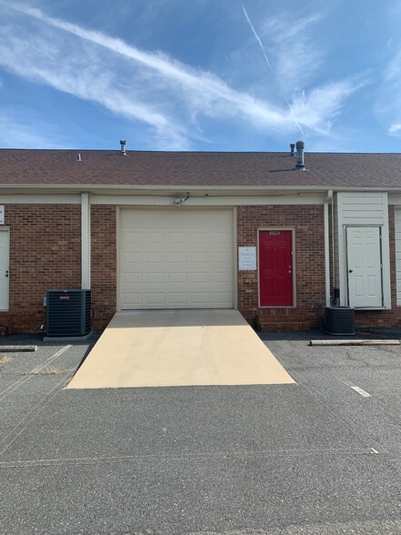 More Photos Of 3302 S New Hope Rd, Gastonia Office Residential For Lease