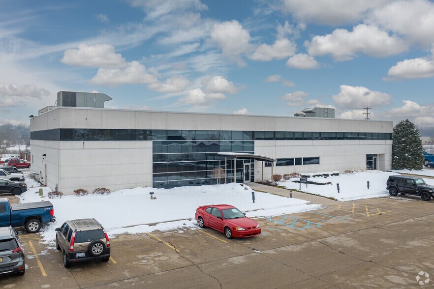 More Photos Of 5271 Plainfield Ave NE, Grand Rapids Office For Sale