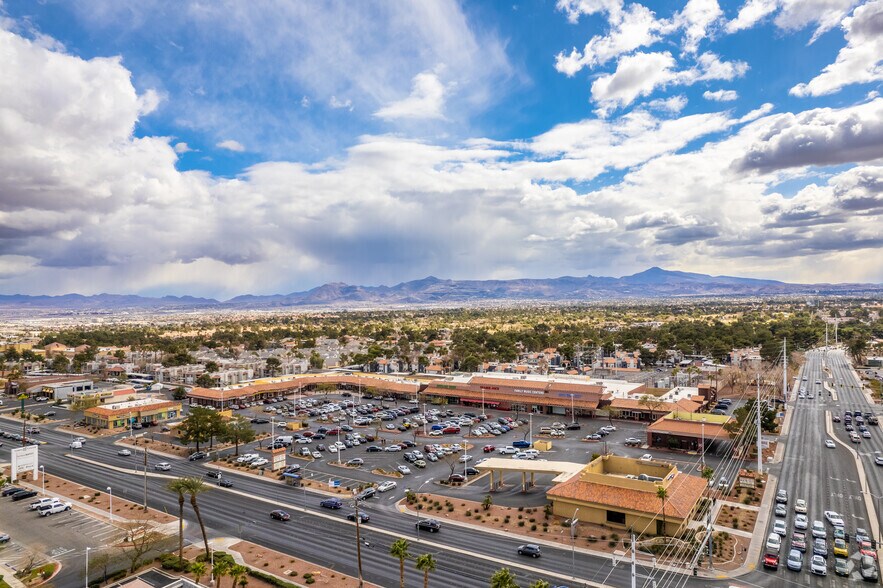 More Photos Of 2702-2764 N Green Valley Pky, Henderson Storefront For Lease