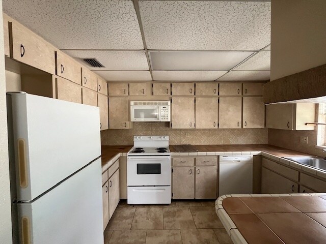More Photos Of 2254 16th Ave N, Saint Petersburg Mixed Retail For Sale