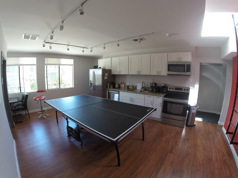 More Photos Of 2010 Hancock St, San Diego Office For Sale