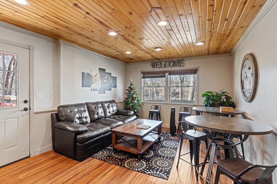 More Photos Of 97 E Main St, Batavia Office For Sale