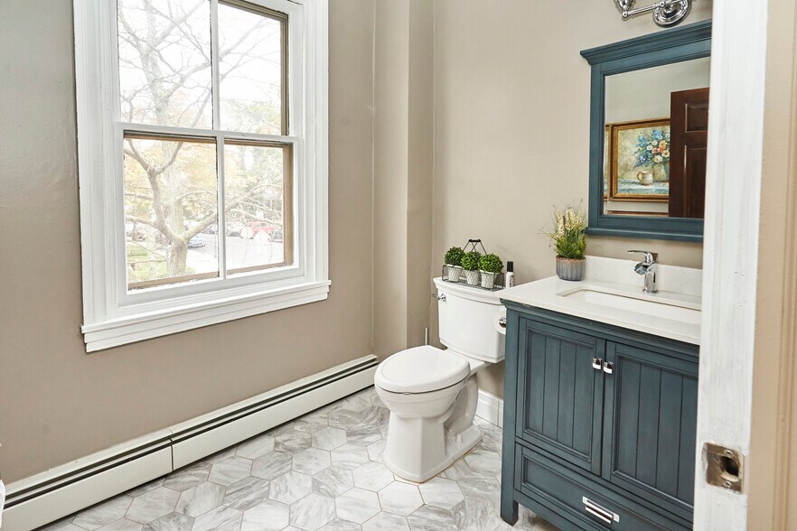 More Photos Of 68 E Court St, Doylestown Office For Lease