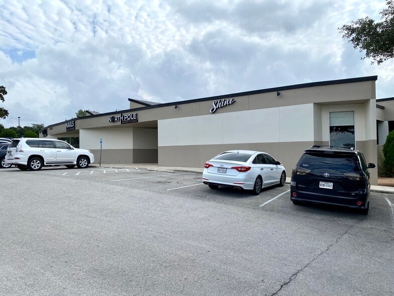 More Photos Of 20626 Stone Oak Pky, San Antonio Storefront Retail Office For Lease