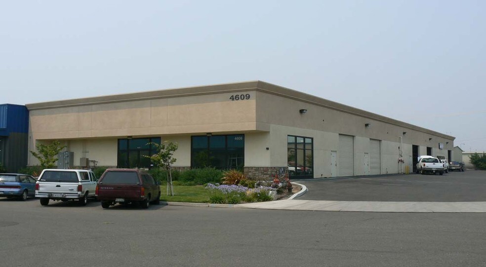 Primary Photo Of 4609 Glass Ct, Modesto Warehouse For Lease