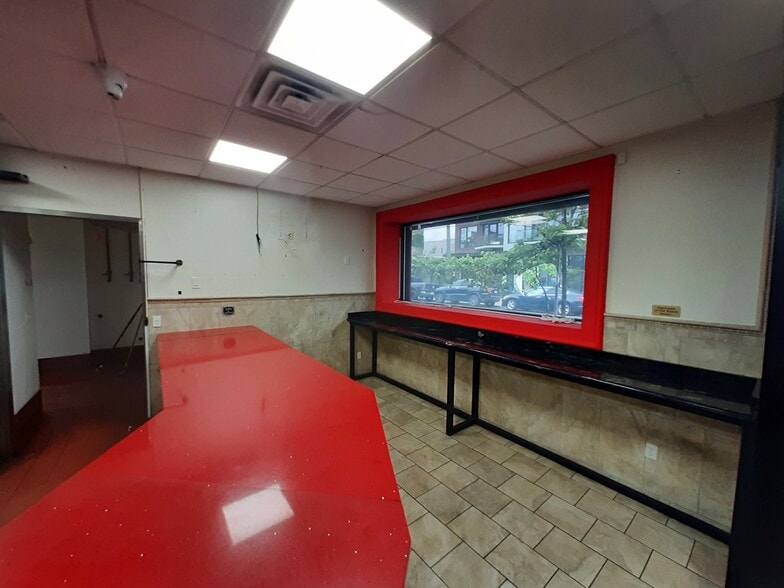 More Photos Of 62-66 McWhorter St, Newark Warehouse For Lease