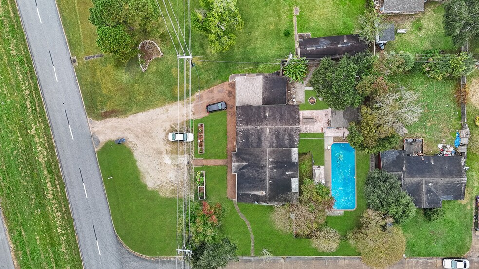 More Photos Of 1804 36th St N, Texas City Multifamily For Sale