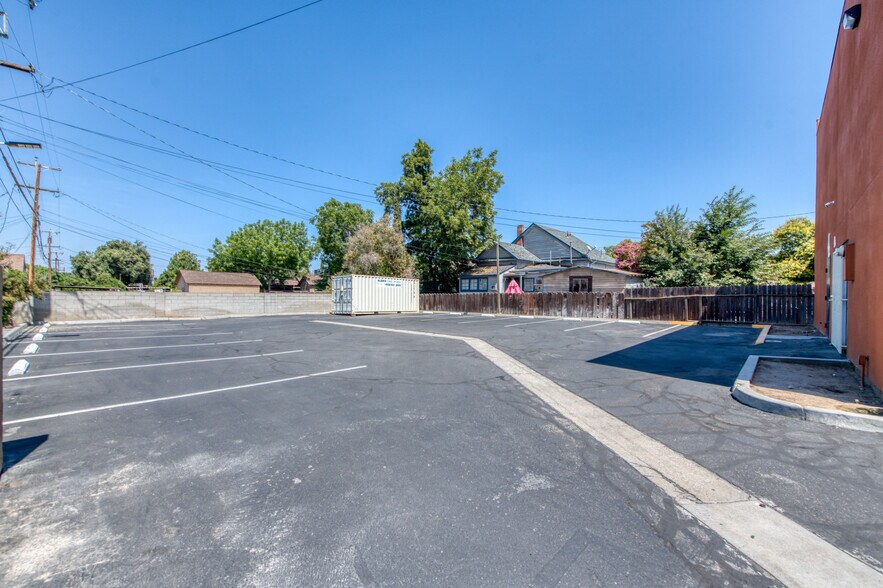 More Photos Of 1133 E Olive Ave, Fresno Office For Sale
