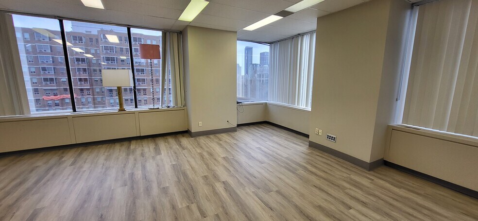 More Photos Of 920 Yonge St, Toronto Office Residential For Lease
