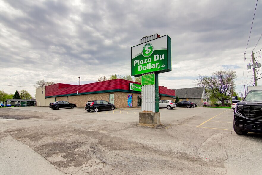 More Photos Of 988 Boul Saint-Jean-Baptiste, Mercier Freestanding For Lease